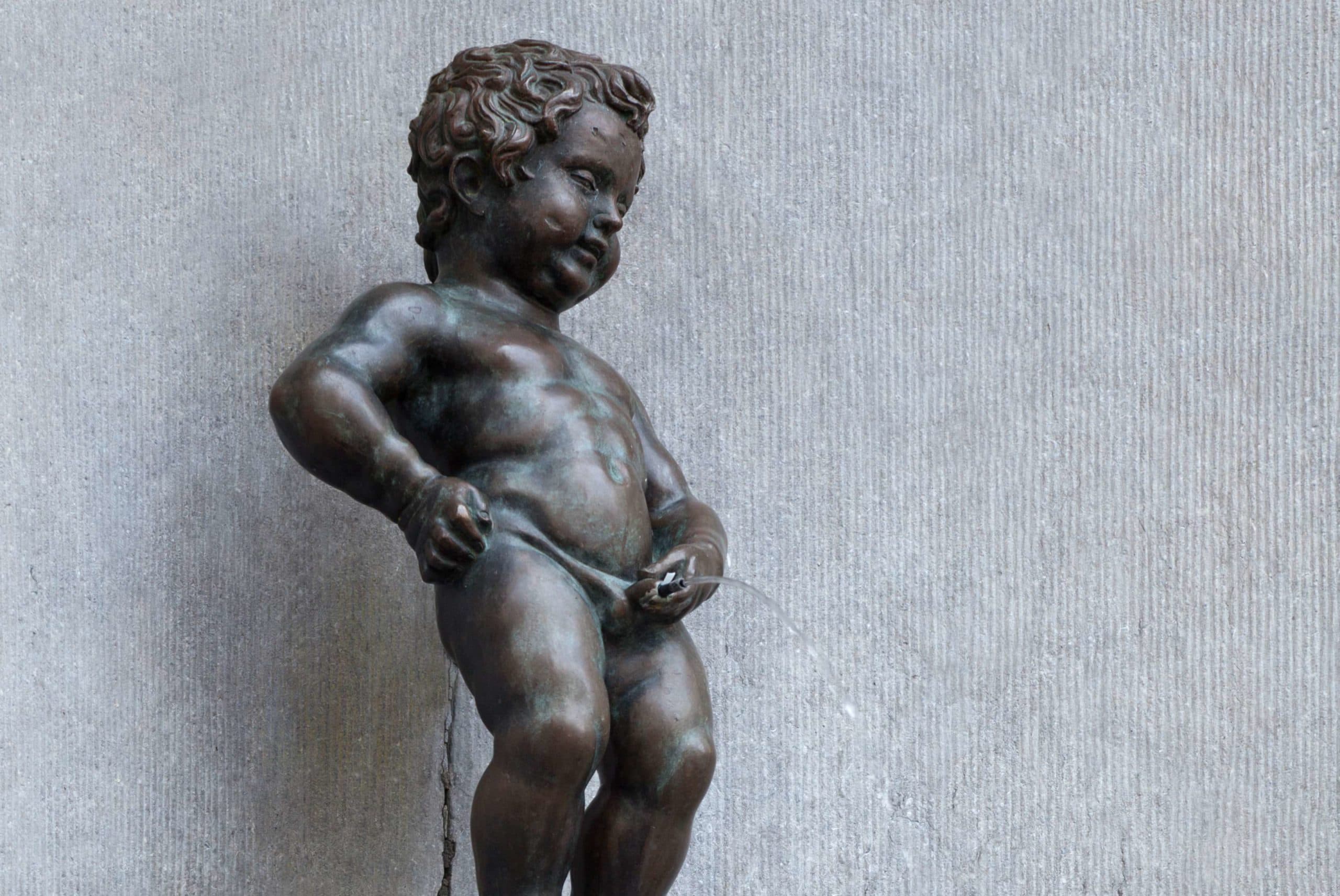 Nahaufnahme von Manneken Pis-Statue, das Wahrzeichen von Brüssel.