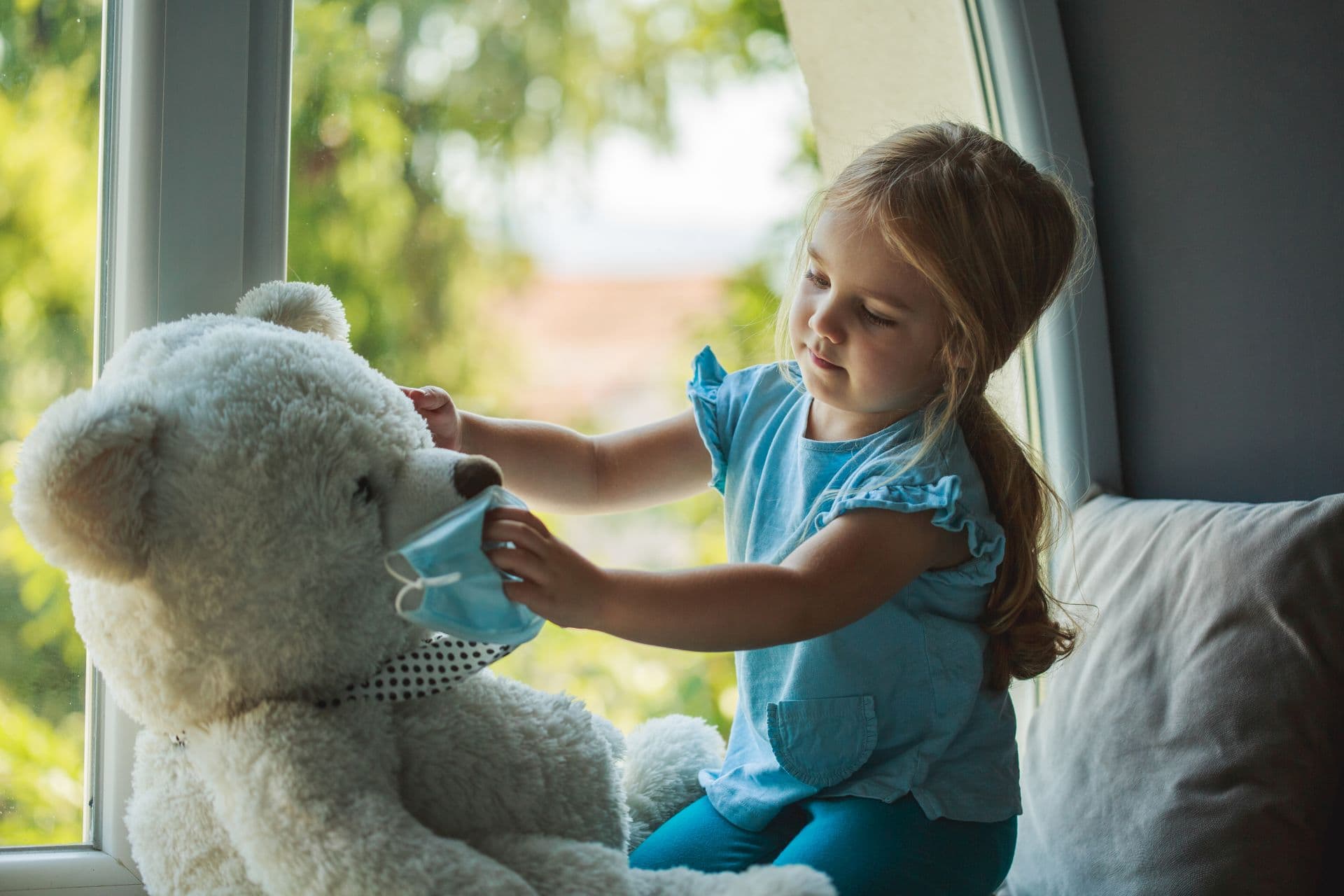 Wie es Kindern mit der Pandemie geht, hängt wenig überraschend auch vom Gemütszustand der Eltern ab.