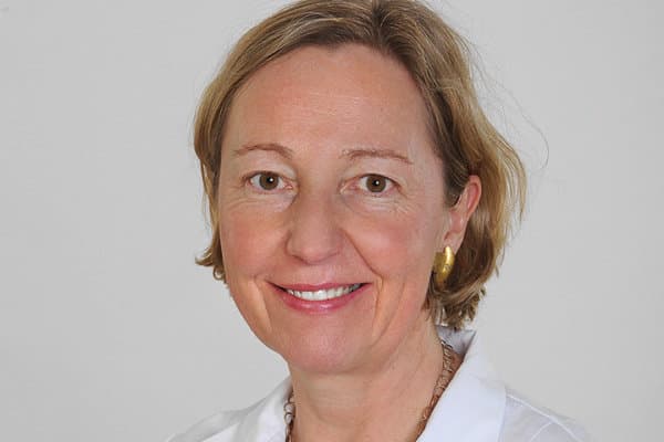 Portrait Professor Dr. Heike Bischoffe-Ferrari untersucht, wie Senioren ihre Gesundheit verbessern können.