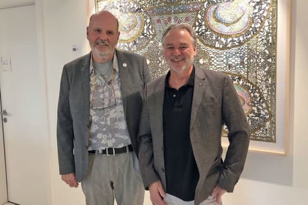 Foto von Prof. Rudolf Brenneisen und Dr. Reto Agosti