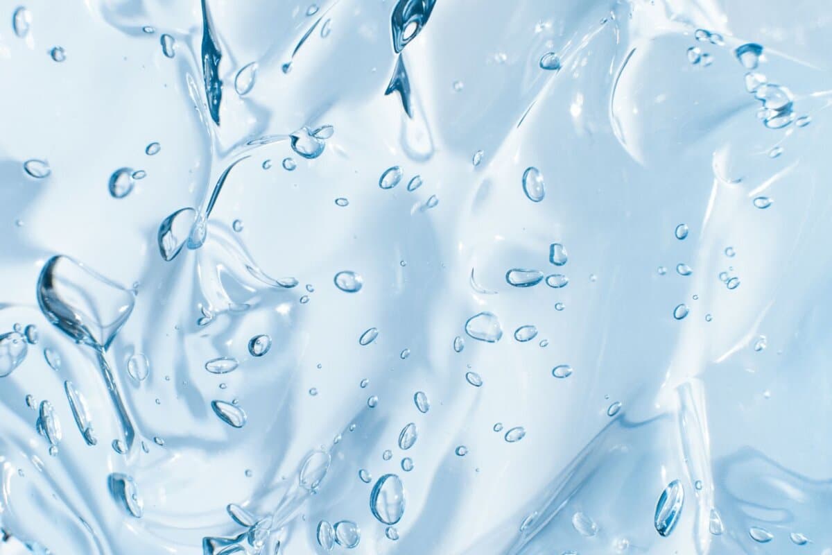 Nahaufnahme von transparentem Gel mit Bläschen