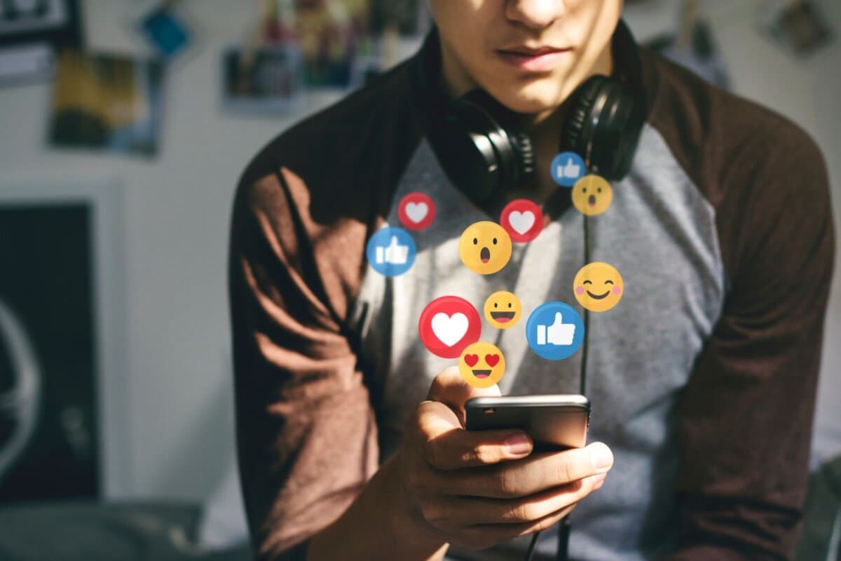 Soziale Medien als prägende Informationsquelle für Männergesundheit und Selbstbild.