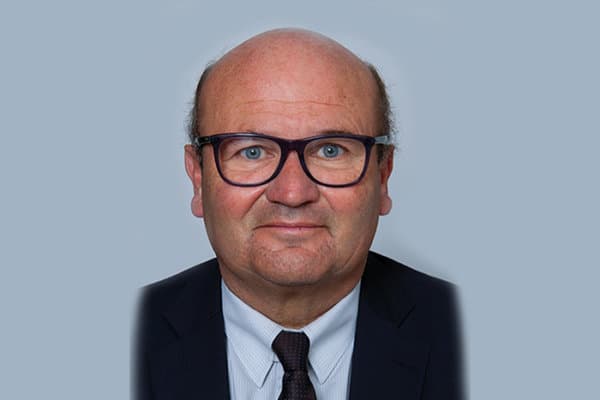 Beitragsbild mit Profilbild von Professer Dieter Brauns