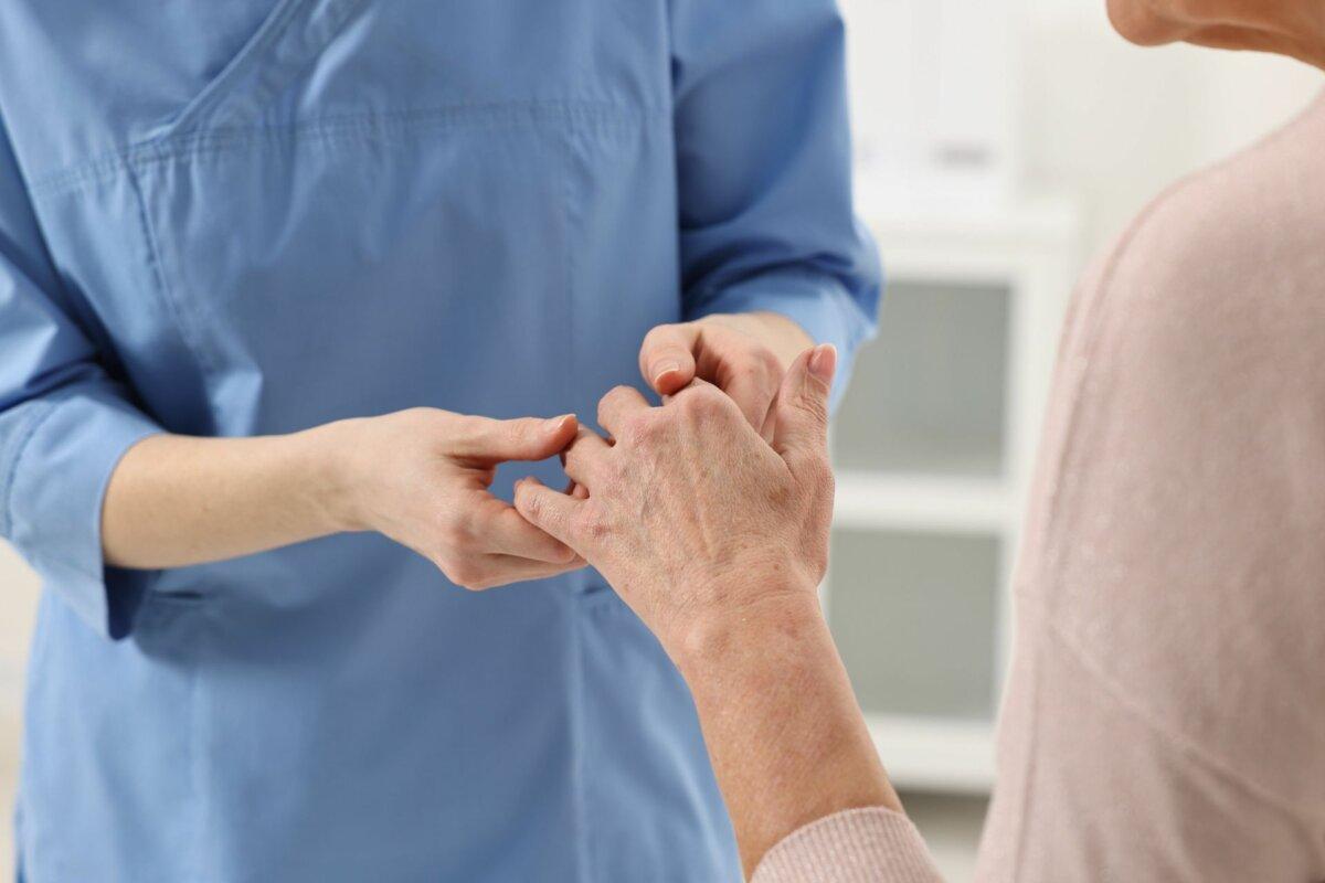 Eine schwer behandelbare rheumatoide Arthritis (D2T RA) liegt bei fünf bis 20 Prozent der RA-Patienten vor.
