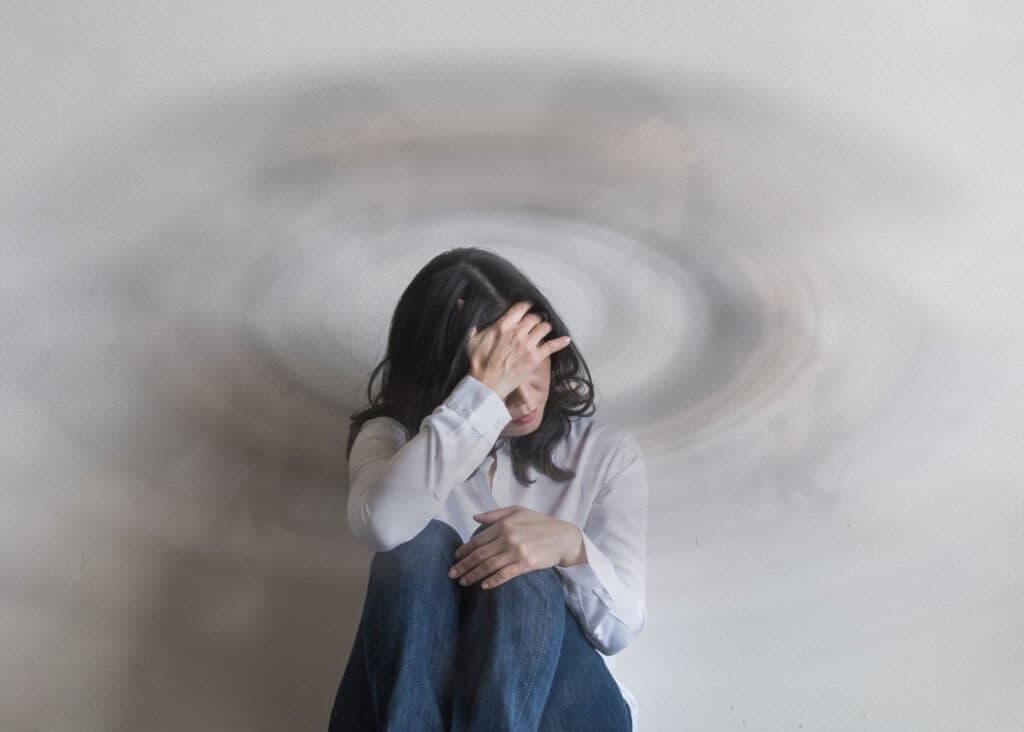 Von vestibulärer Migräne sind häufig junge Frauen betroffen.