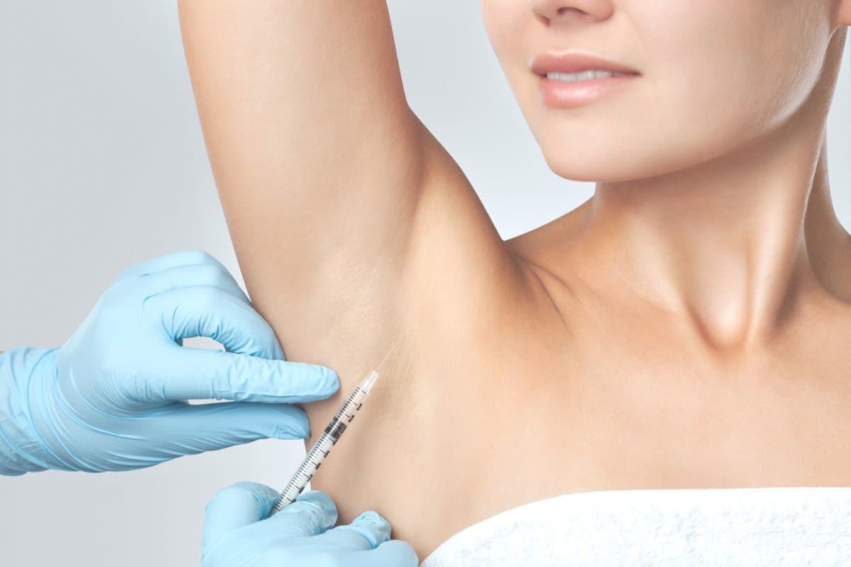 Botox Injektionen können Betroffenen von Hyperhidrose helfen.