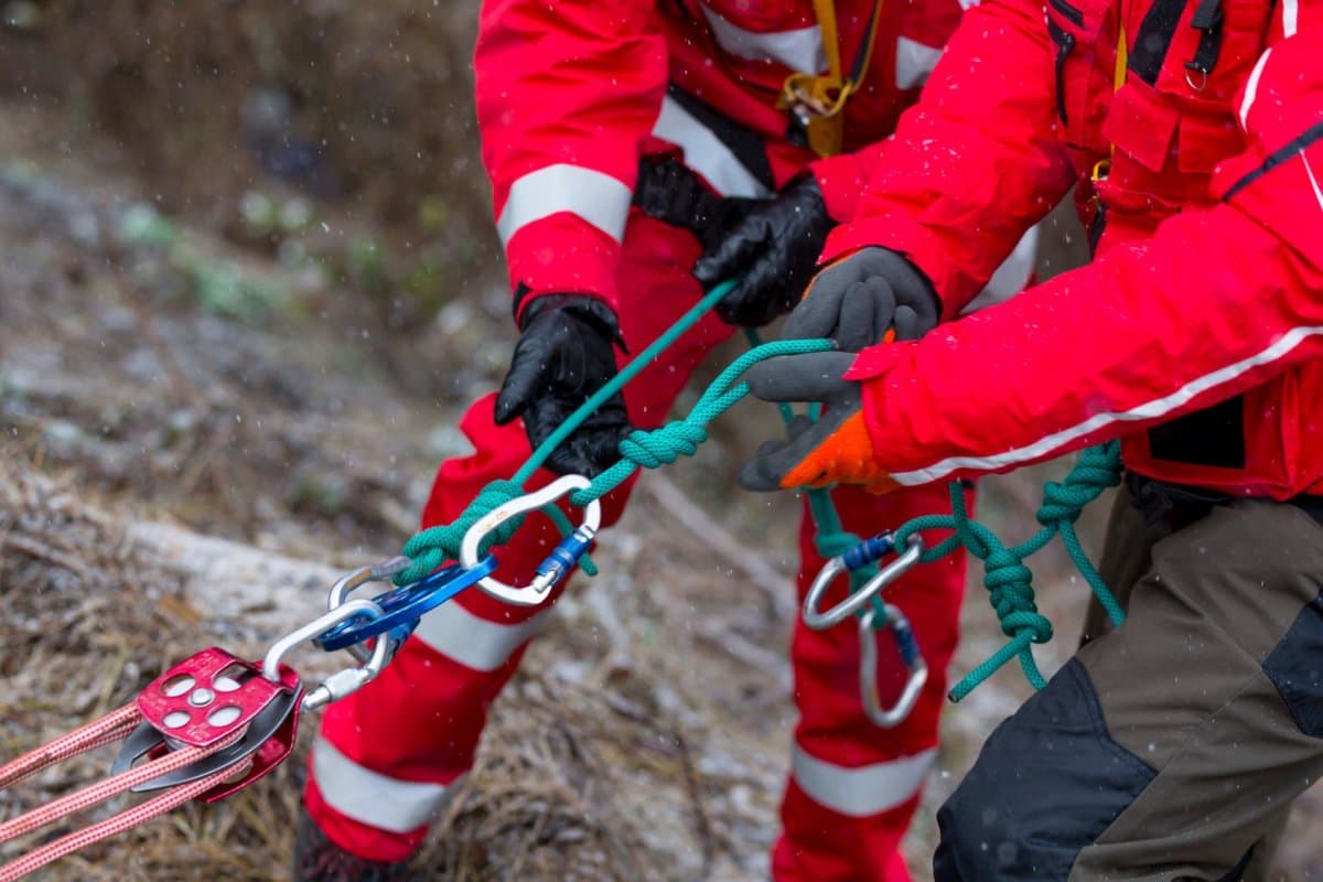 Bei einem Kreislaufstillstand im alpinen Gelände gibt es einiges zu beachten.