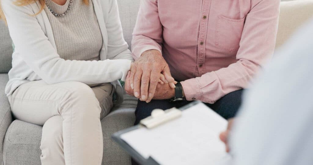 Bei Krebs im hohen Alter gelten oft andere Standards für eine Therapie als bei Jüngeren.