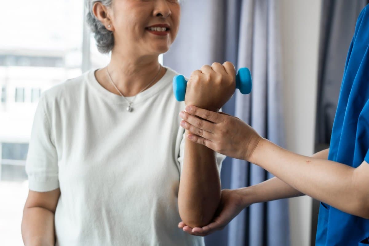 Die Osteoporose-Therapie geht hin zu einer initial osteoanabolen gefolgt von einer antiresorptiven Behandlung.