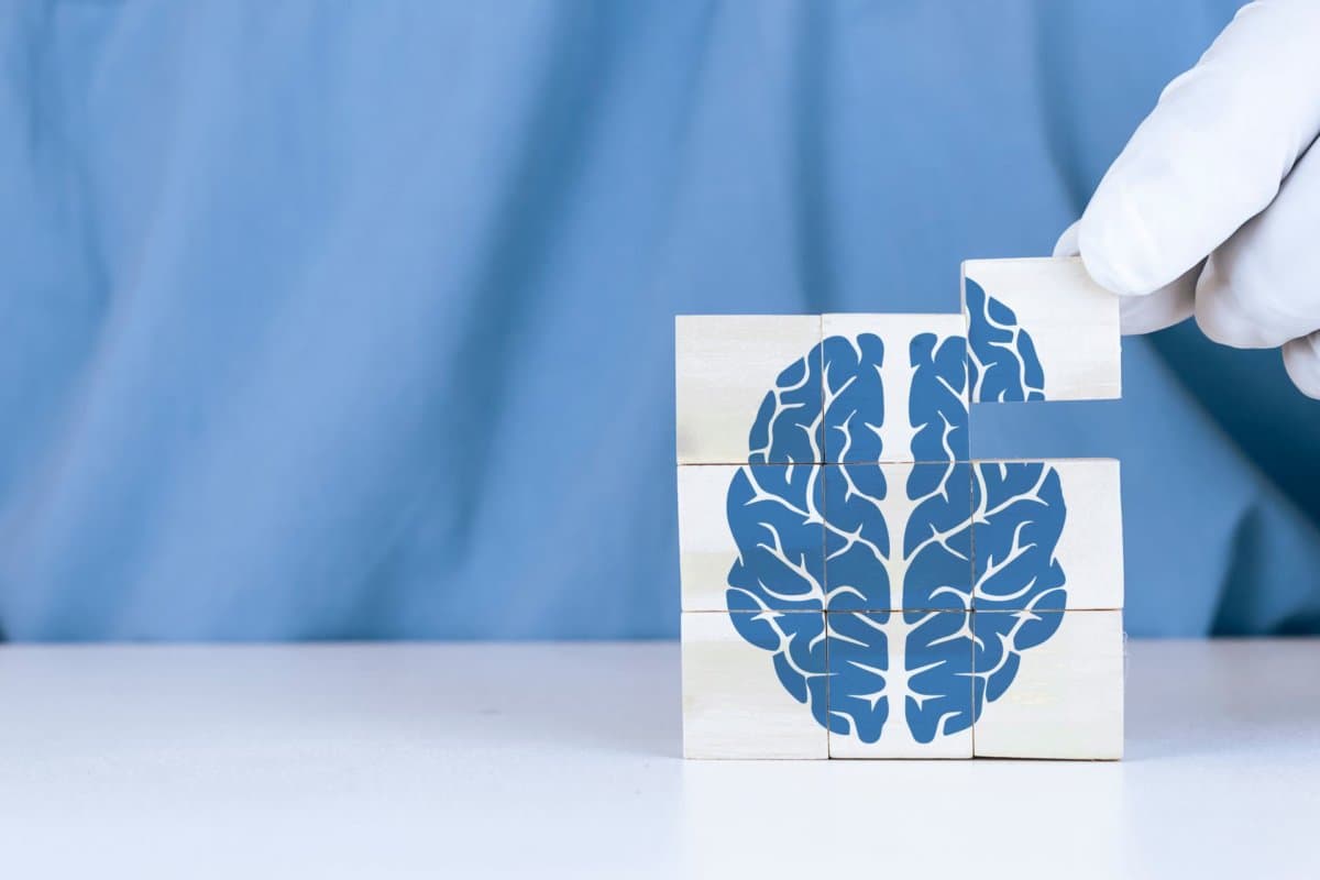 Alzheimer kann offenbar neben seiner genetischen und spontanen Entstehung auch übertragen werden.