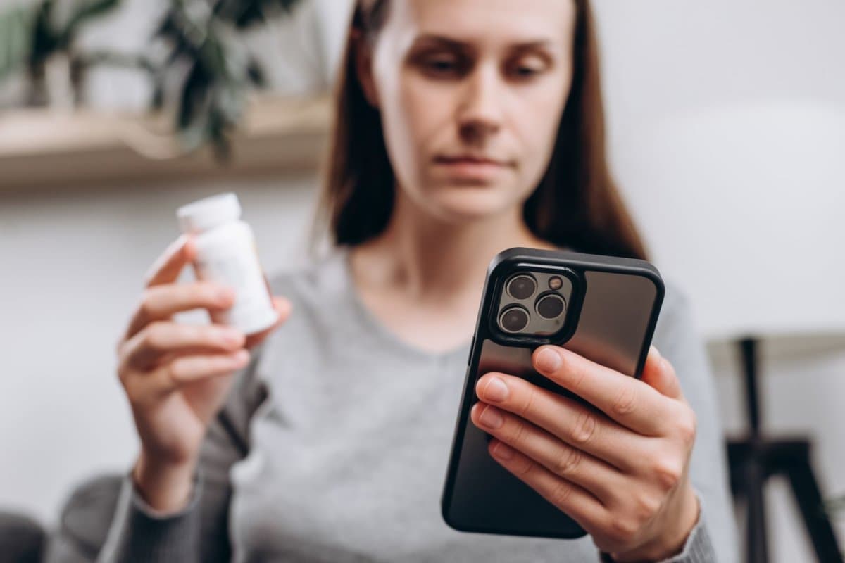 In einer Metastudie war das kardiovaskuläre Risiko bei Dermatologiepatienten nach Therapie mit JAK-Inhibitoren nicht erhöht.