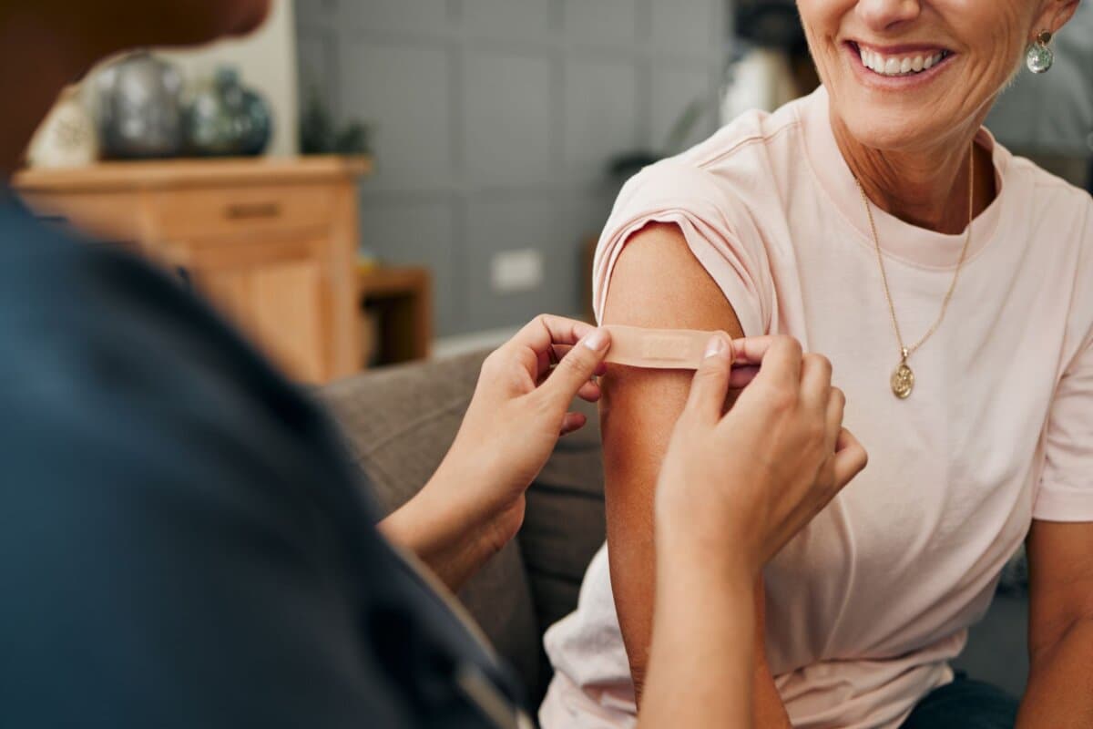 Le vaccin recombinant contre le zona offre une protection a long terme aux personnes 50 plus.