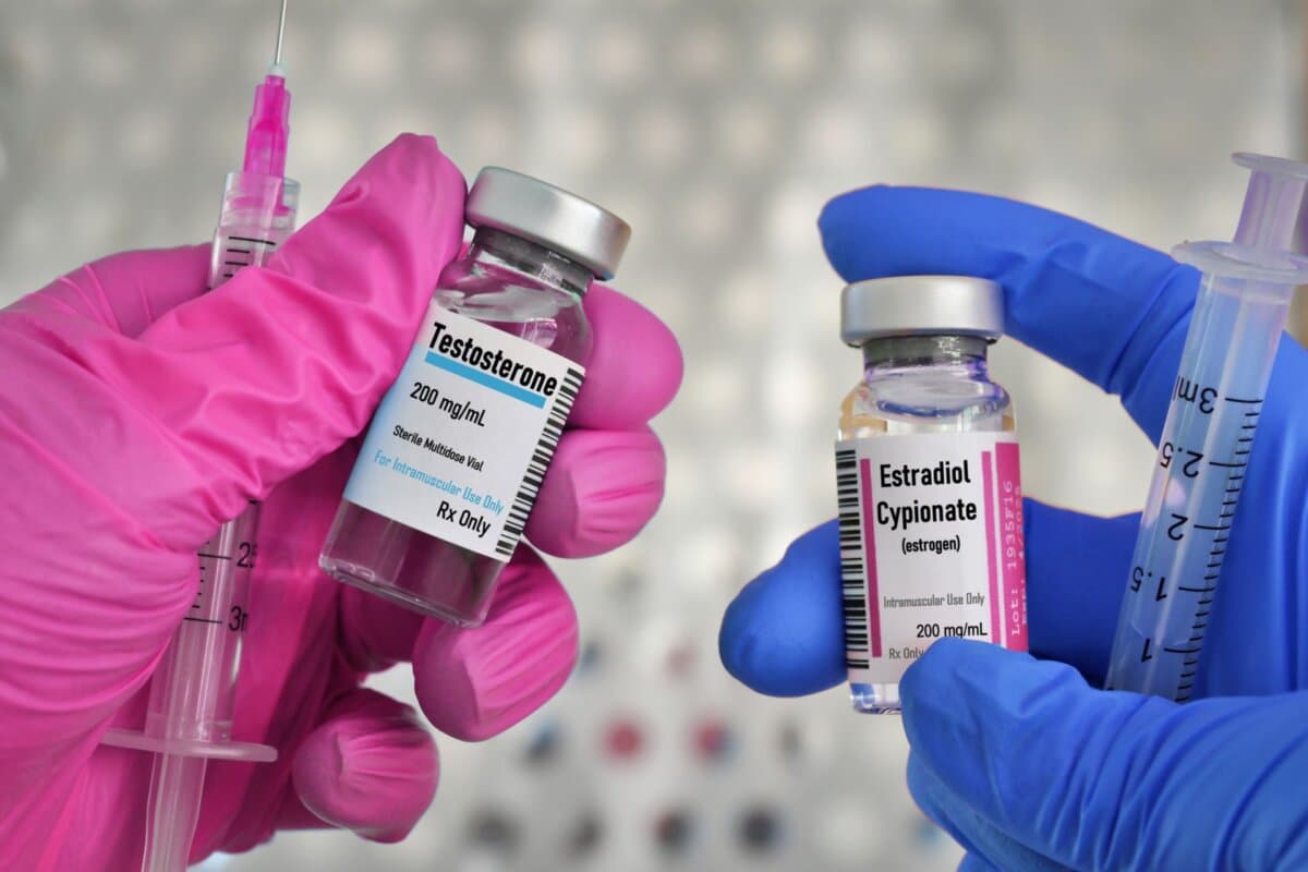 Infolge ihrer Hormontherapie haben trans Personen ein erhöhtes Herz-Kreislauf-Risiko