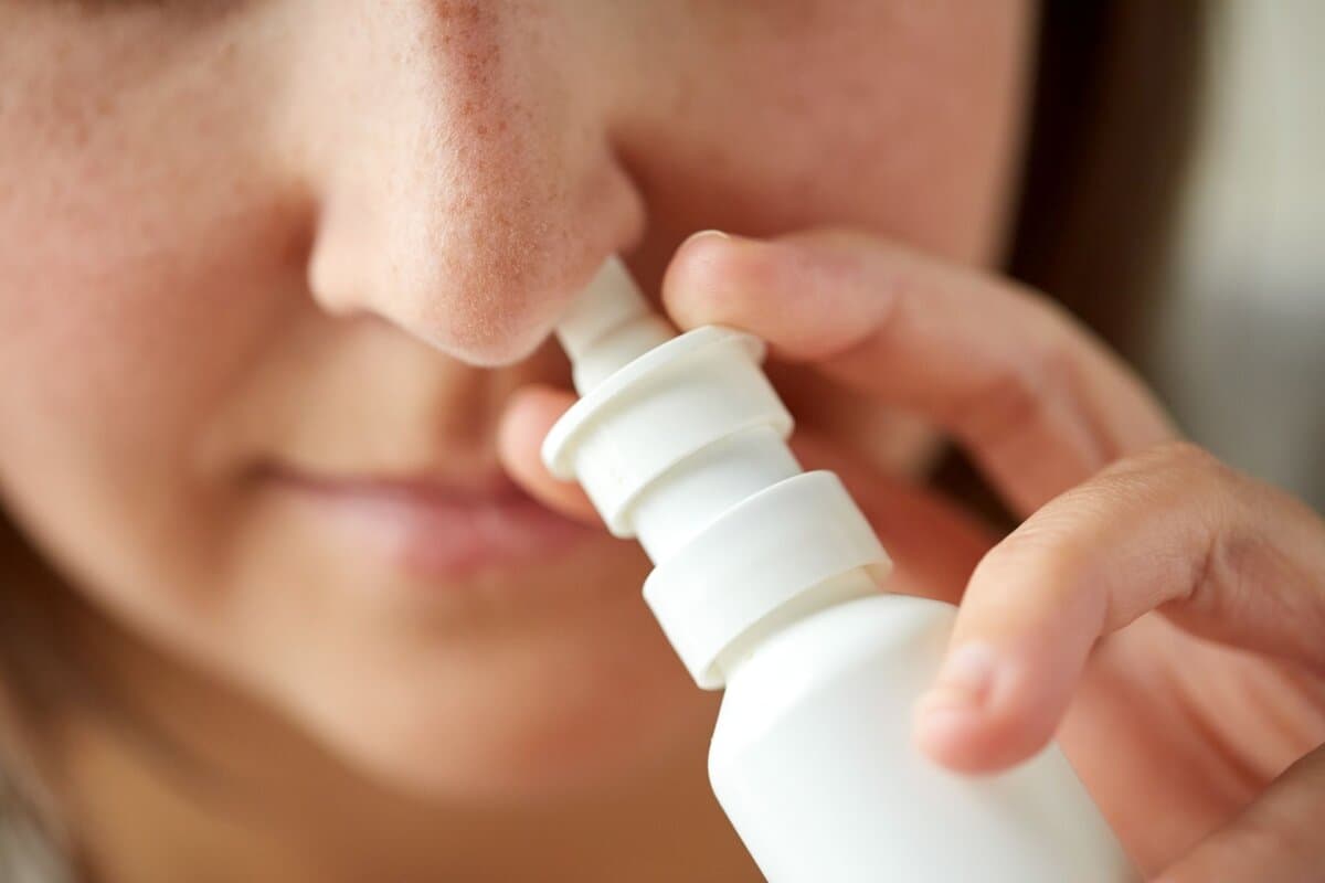 Nasensprays erreichen bei chronischer Rhinosinusitis oft nicht alle betroffenen Areale.