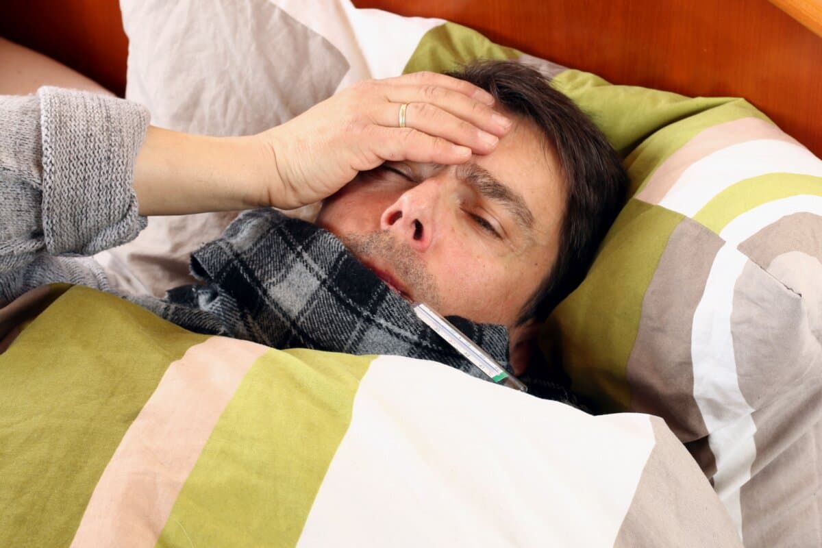 Sowohl Hormone als auch Verhalten beeinflussen das was wir möglicherweise als Männergrippe bezeichnen.