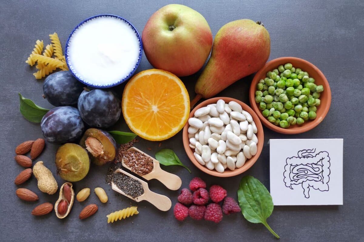 Besonders gesunde pflanzliche Lebensmittel und hohe Ballaststoffanteile machen die pflanzenbasierte Ernährung bei IBD gesund.