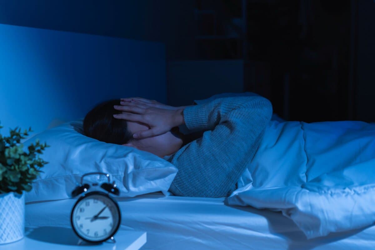 Chez les sportifs de haut niveau, le stress et certains comportements avant le coucher peuvent favoriser l’apparition de cauchemars.