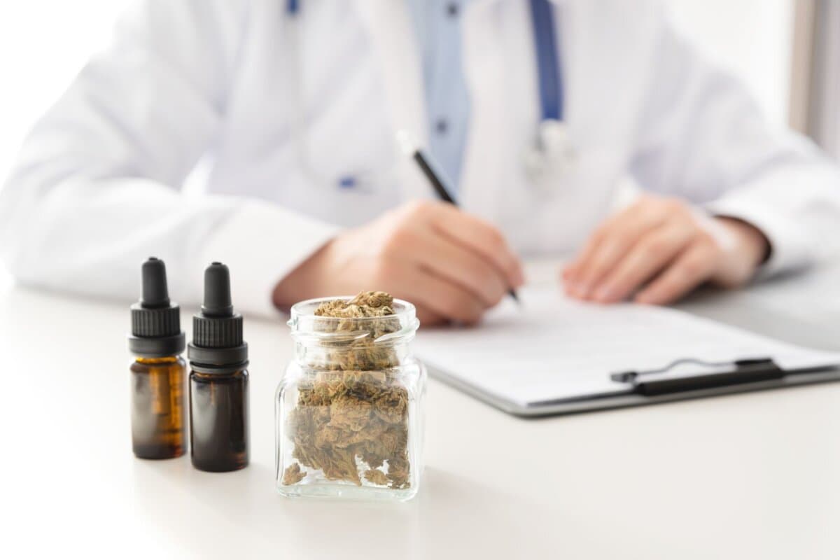 Cannabis in der Medizin wird nach wie vor debattiert.