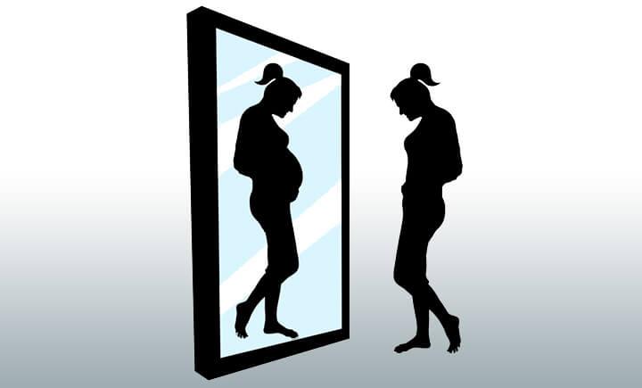 Illustration: Frau vor einem großen Spiegel, sieht ein Spiegelbild eines schwangeren Mädchens